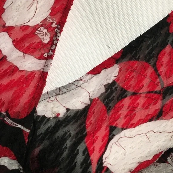 Guess Beautiful sheer long sleeve blouse. Size XS - Picture 7 of 9